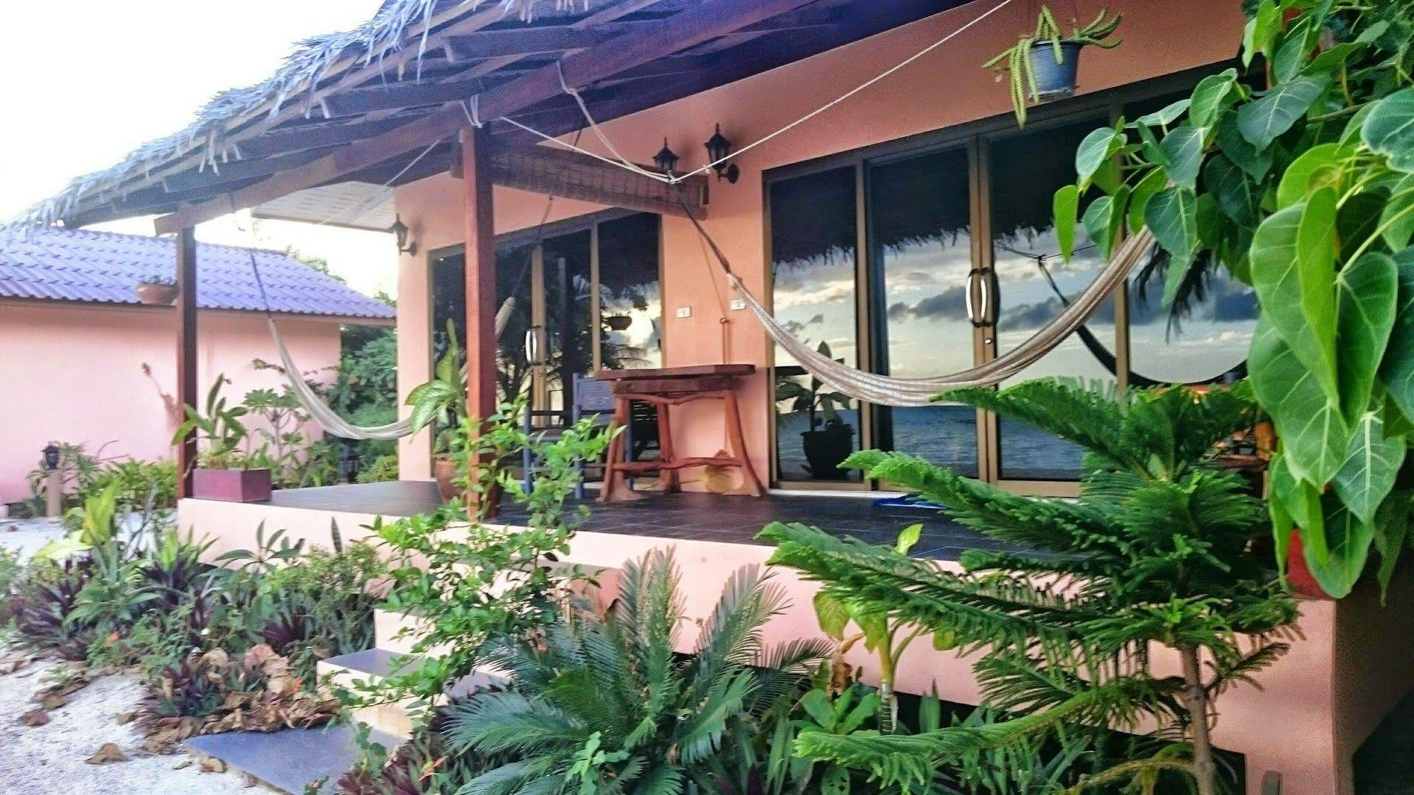 Papillon Bungalows Baan Tai Esterno foto